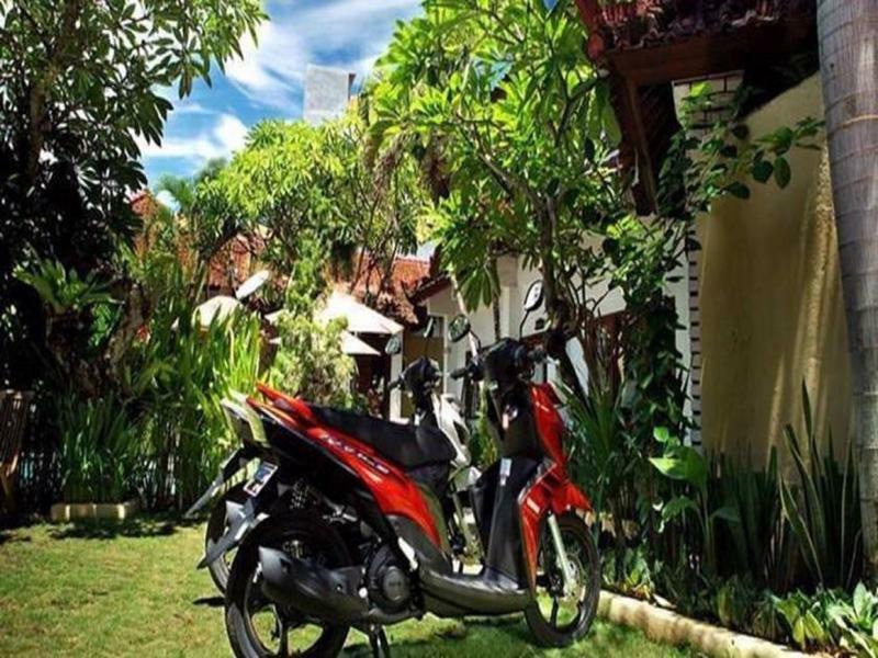 Yuli Bungalows Kuta  Exterior photo