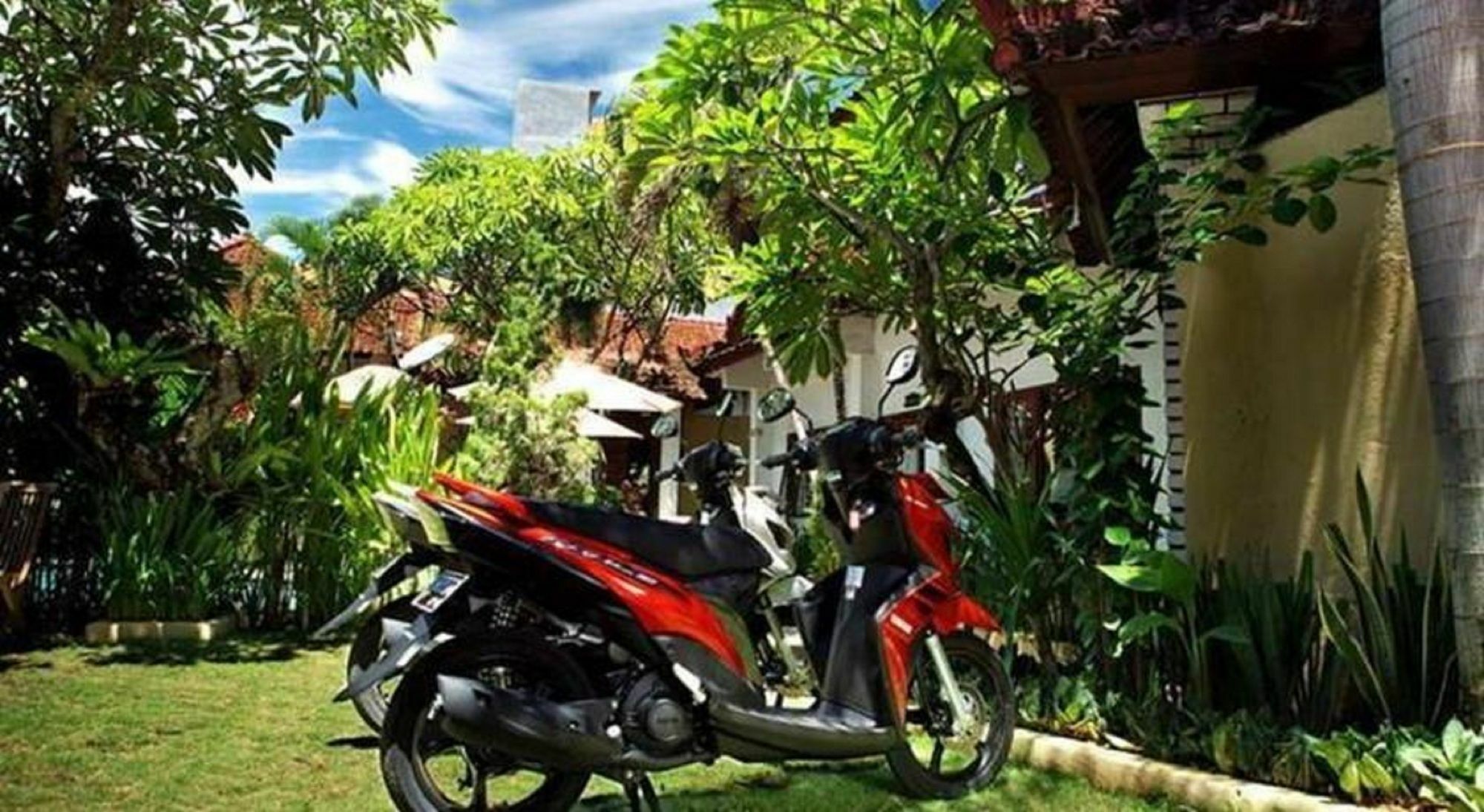 Yuli Bungalows Kuta  Exterior photo